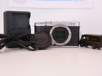 [Good, Fast Shipping] Fujifilm X-M1 Camera