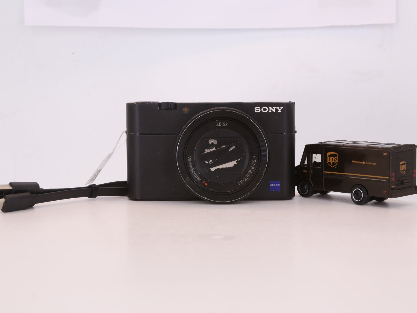 [Good, Fast Shipping] Sony DSC-RX100 V M5 Camera
