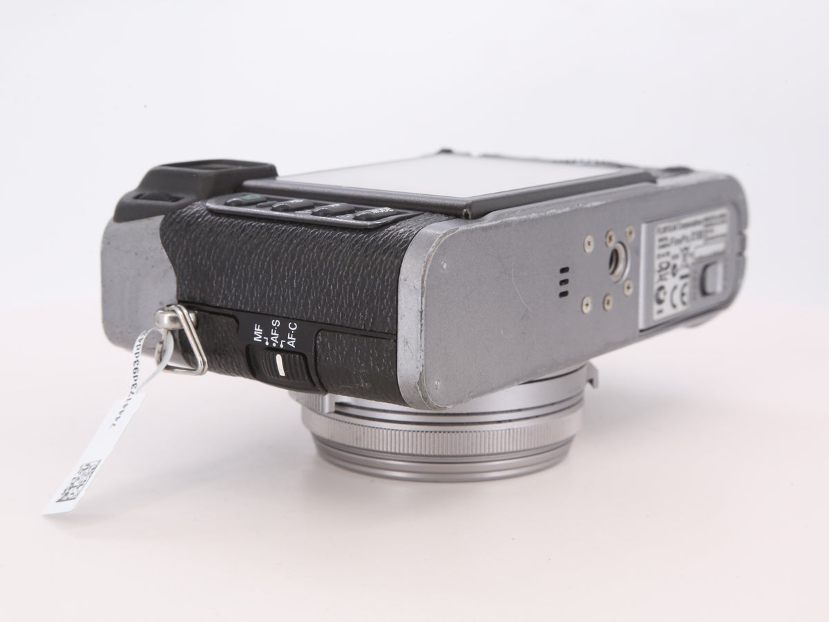 [Good, Shipping from US] Fujifilm X100 Camera