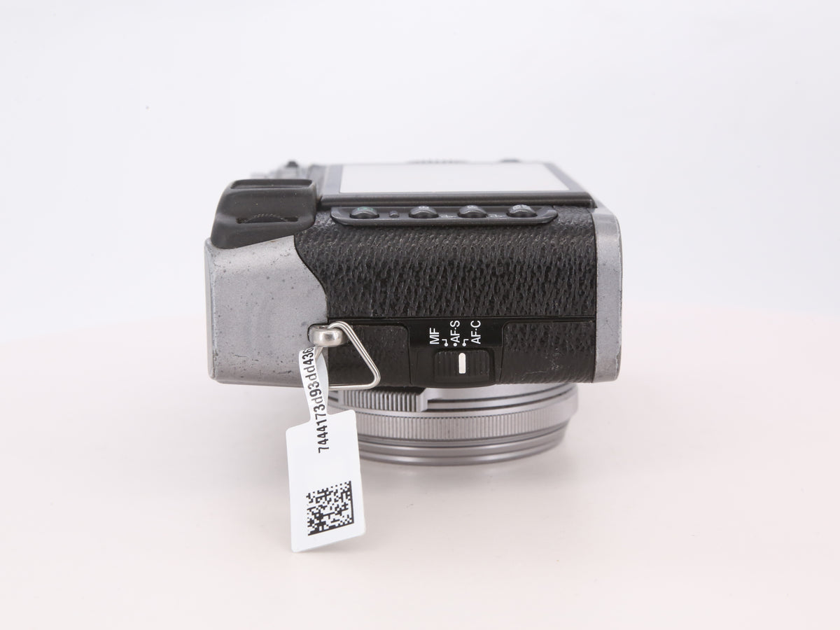 [Good, Shipping from US] Fujifilm X100 Camera