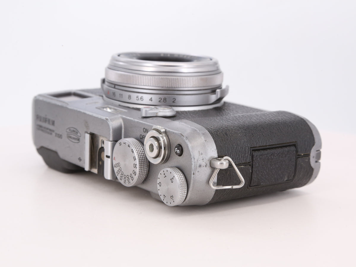 [Good, Shipping from US] Fujifilm X100 Camera