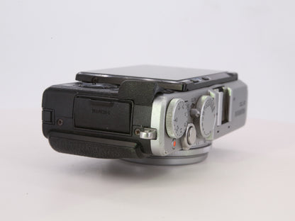 [Good, Fast Shipping] Fujifilm X70 Camera