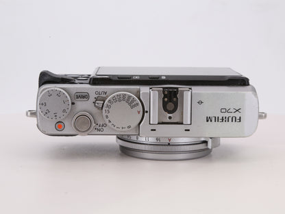 [Good, Fast Shipping] Fujifilm X70 Camera