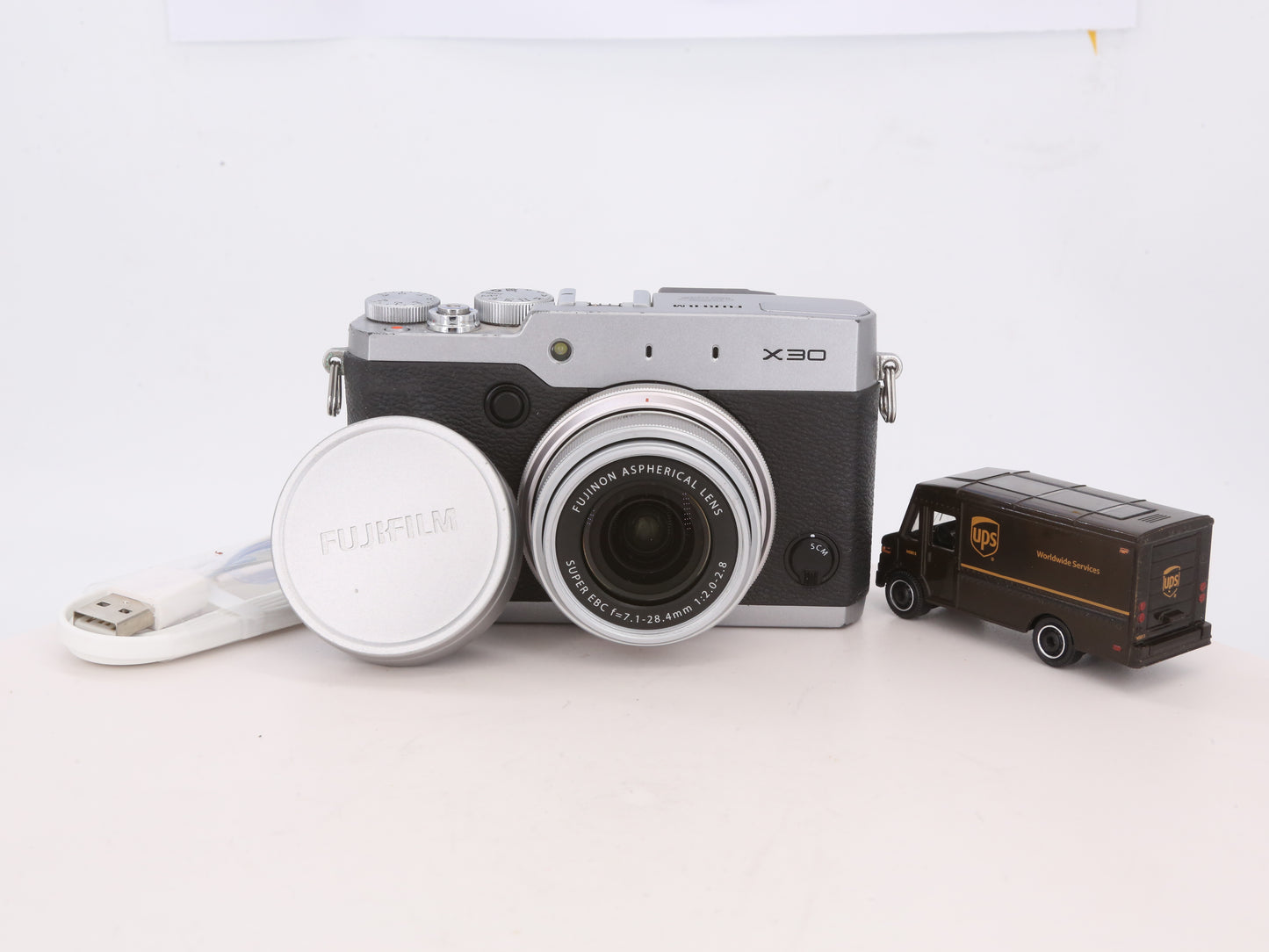 [Good, Fast Shipping] Fujifilm X30 Camera