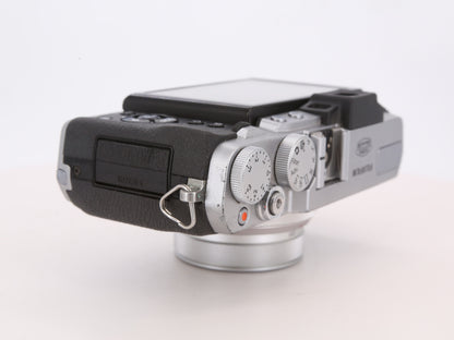 [Good, Fast Shipping] Fujifilm X30 Camera