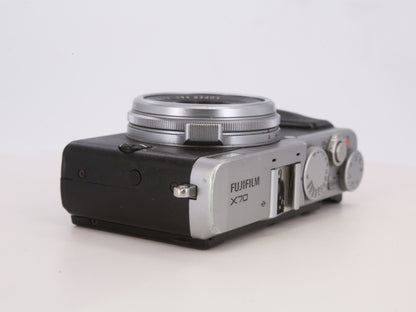 [Good, Fast Shipping] Fujifilm X70 Camera