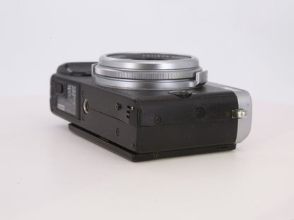 [Good, Fast Shipping] Fujifilm X70 Camera
