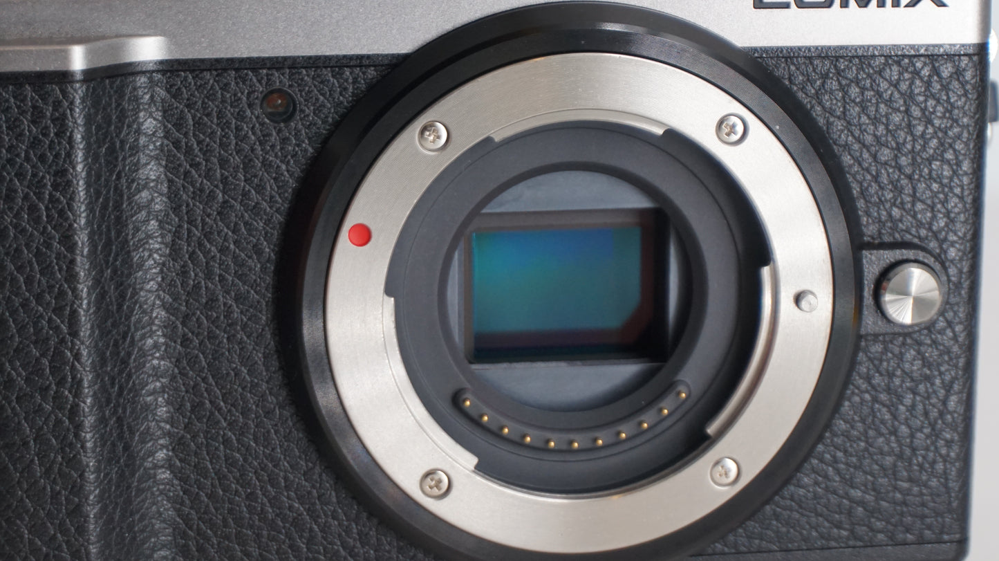 [Good, Fast Shipping] Panasonic Lumix GX9 Camera