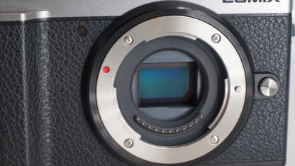 [Good, Fast Shipping] Panasonic Lumix GX9 Camera