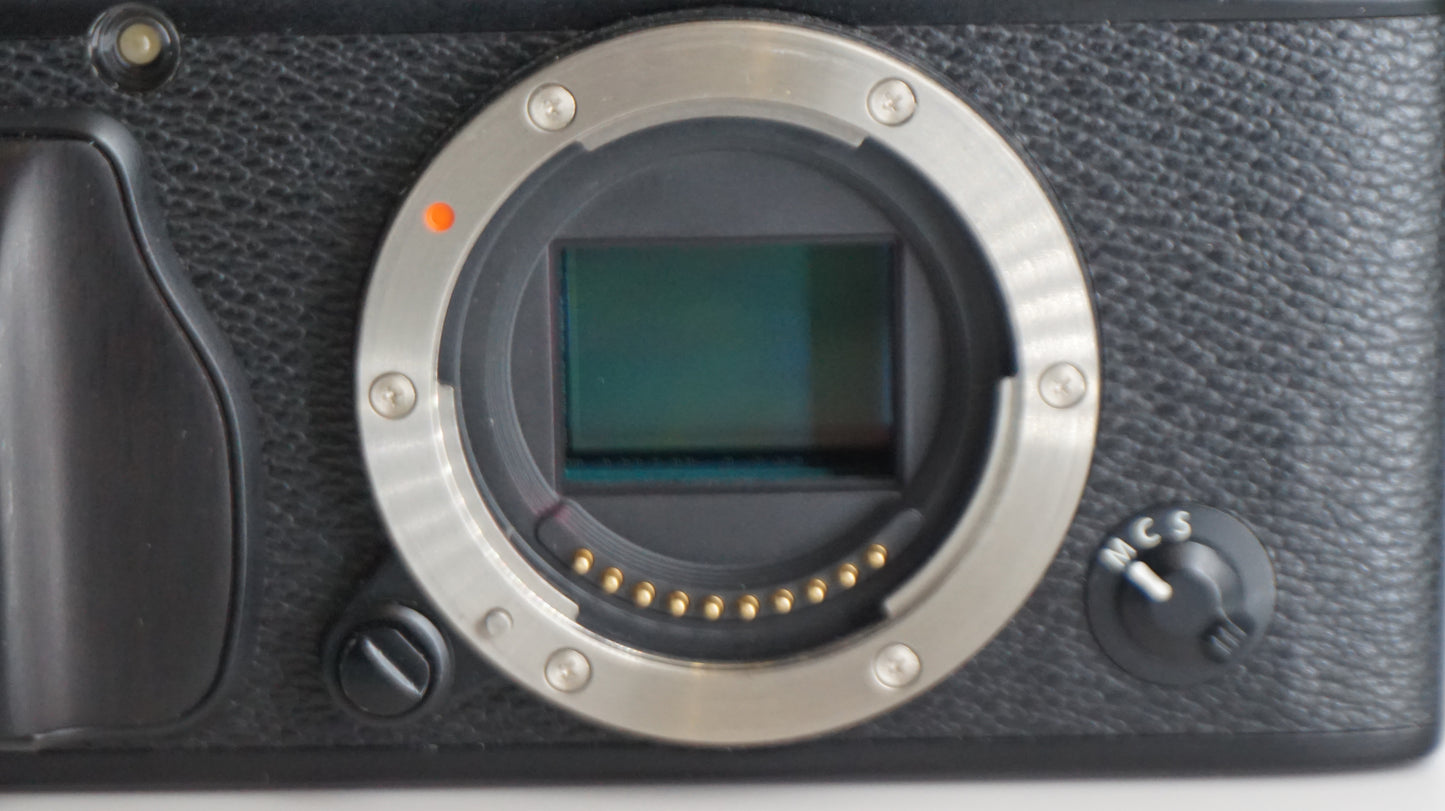 [Good, Fast Shipping] Fujifilm X-E1 Camera