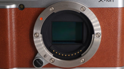 [Good, Fast Shipping] Fujifilm X-M1 Camera