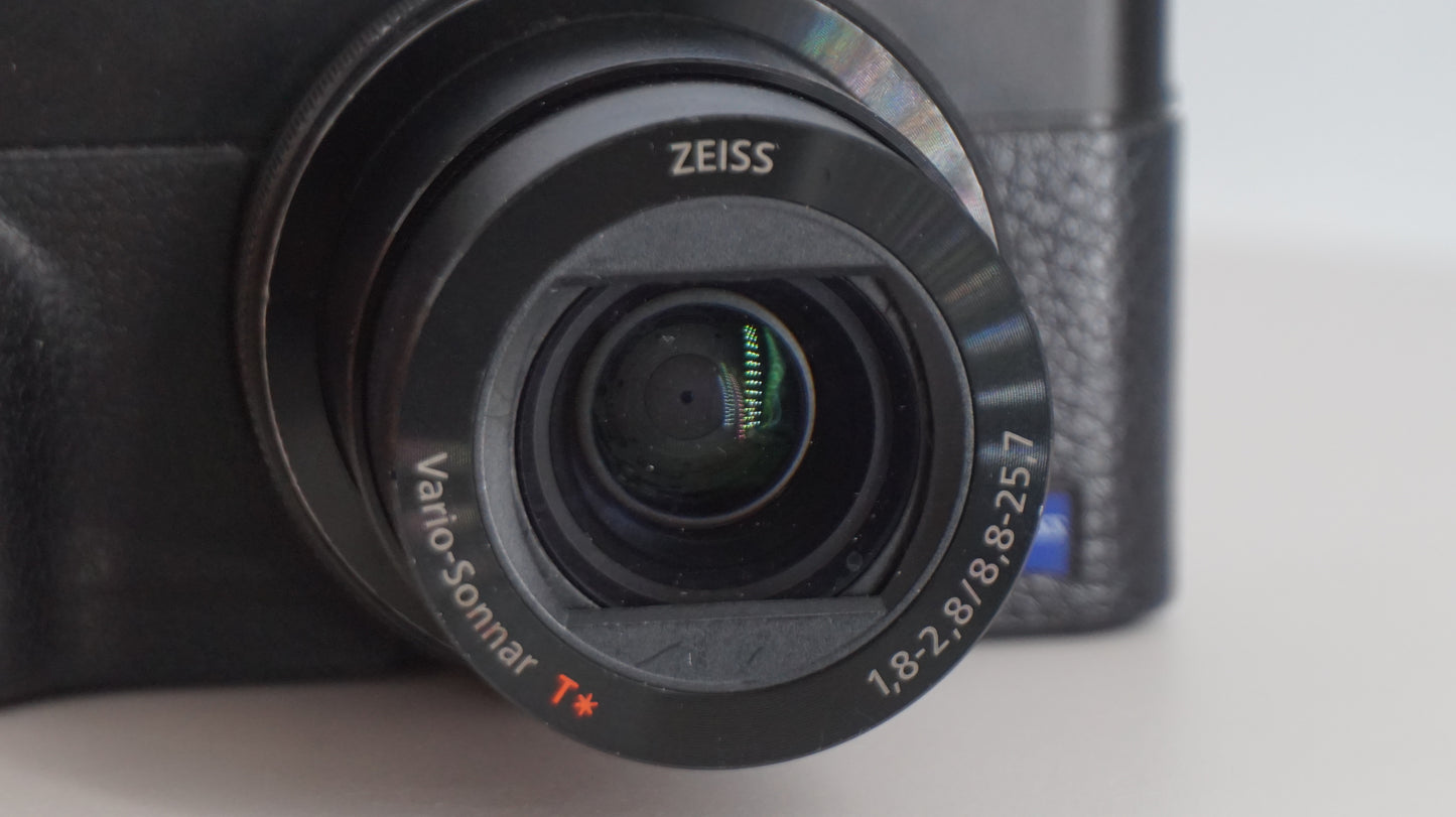 [Good, Fast Shipping] Sony DSC-RX100 V M5 Camera