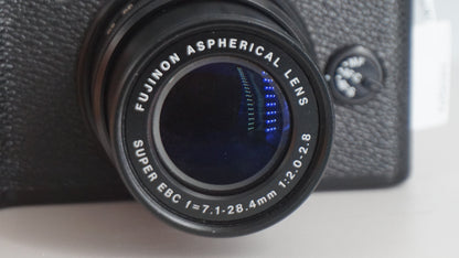 [Good, Fast Shipping] Fujifilm X10 Camera