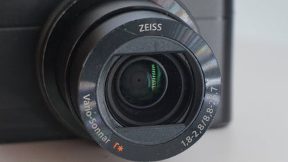 [Good, Fast Shipping] Sony DSC-RX100 V M5 Camera