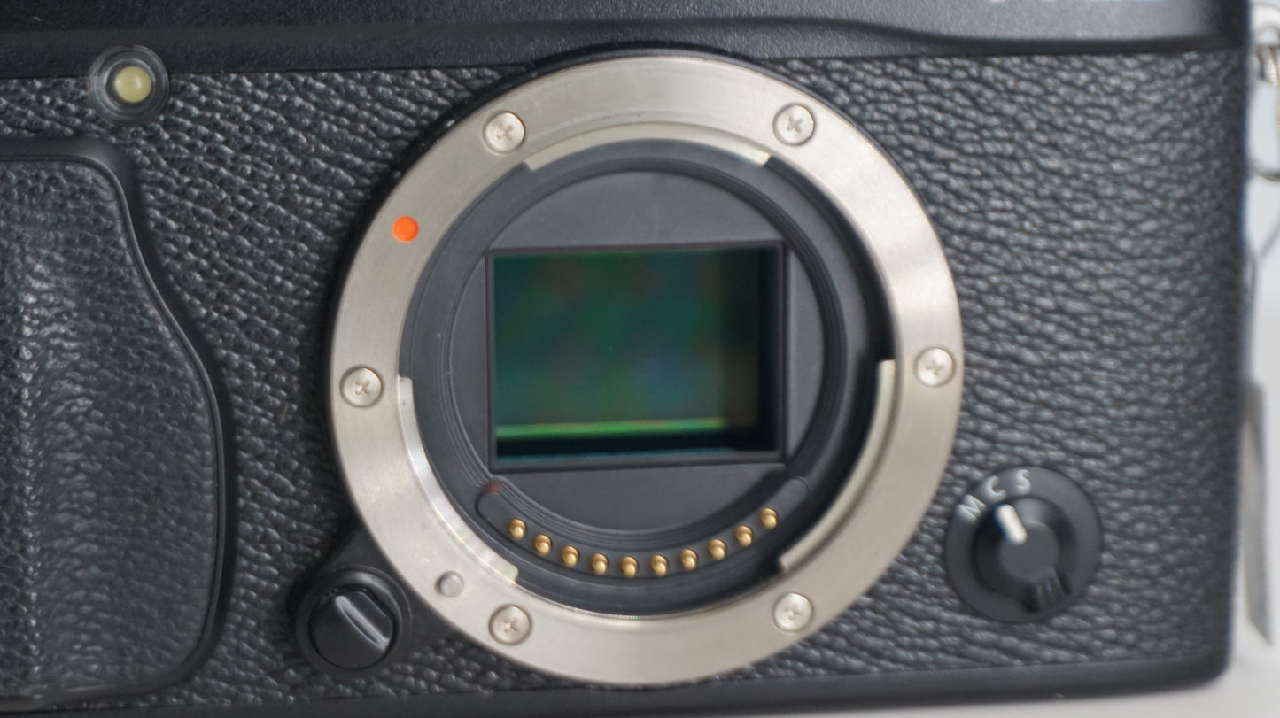 [Good, Fast Shipping] Fujifilm X-E2 Camera