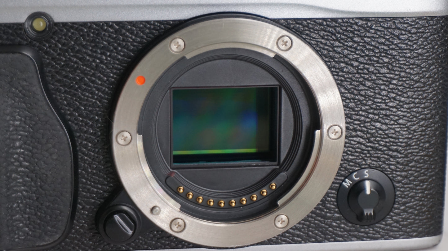 [Good, Fast Shipping] Fujifilm X-E2 Camera