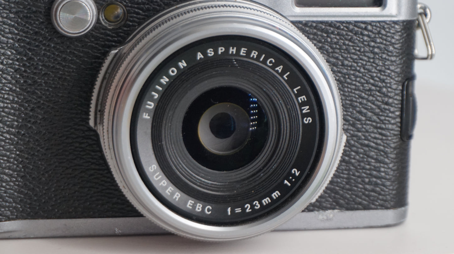 [Good, Fast Shipping] Fujifilm X100 Camera