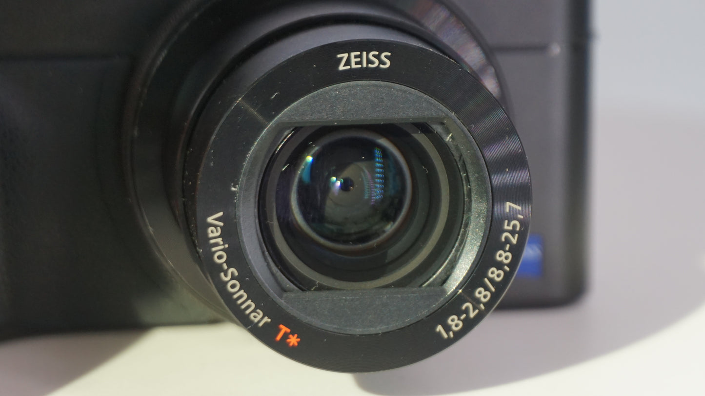 [Good, Fast Shipping] Sony DSC-RX100 V M5 Camera