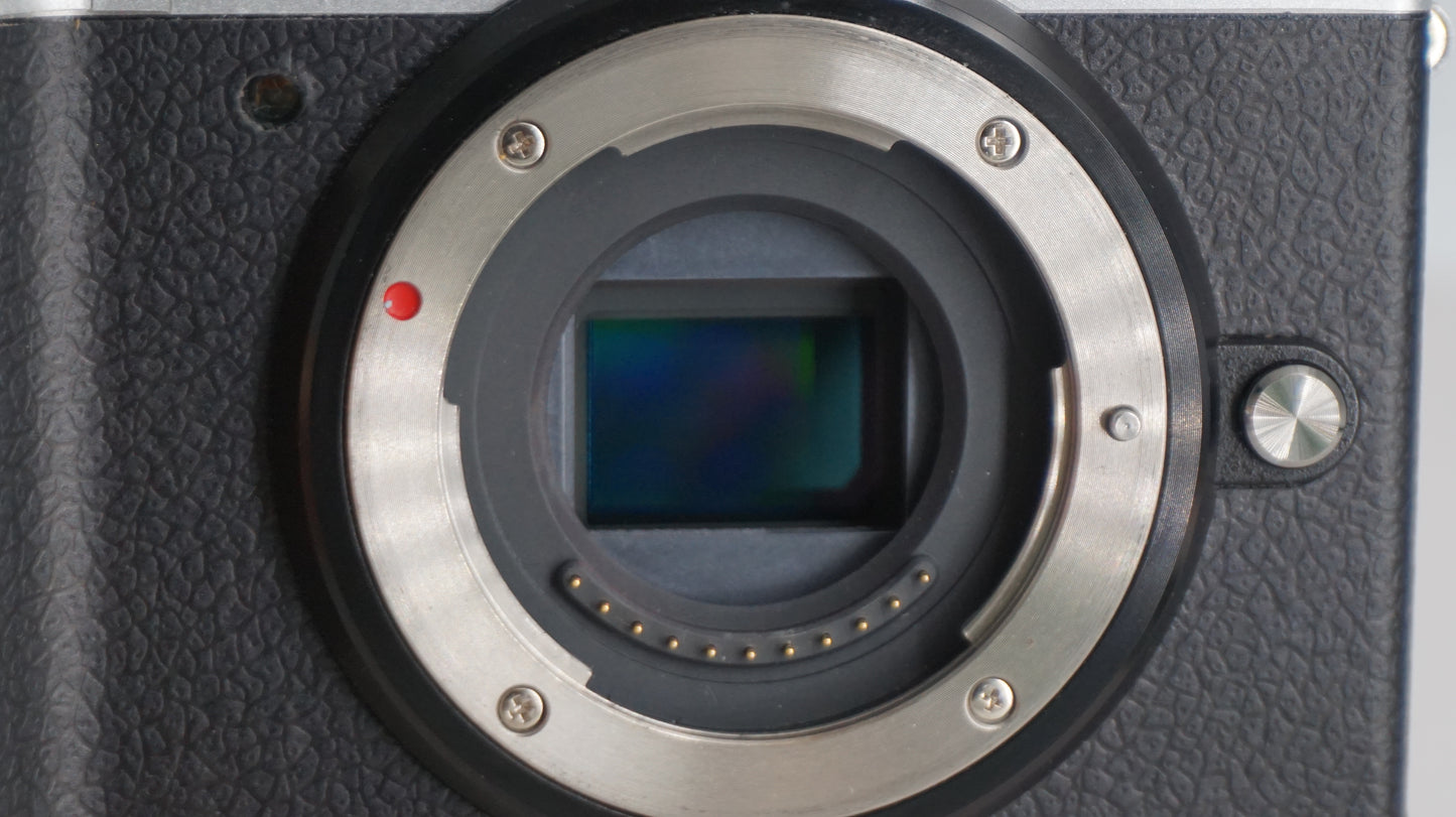 [Good, Fast Shipping] Panasonic Lumix GX9 Camera