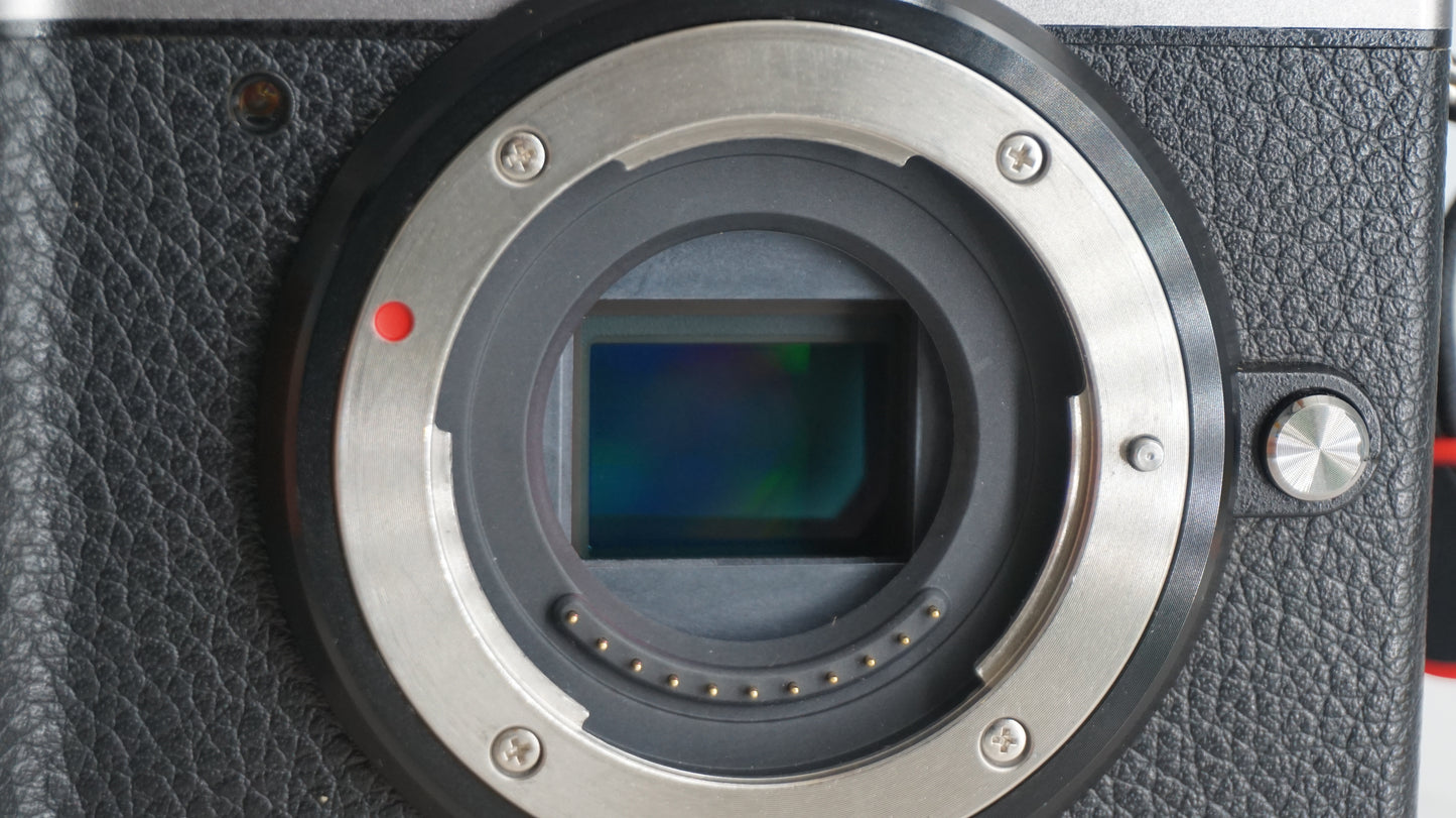 [Good, Fast Shipping] Panasonic Lumix GX9 Camera
