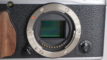 [Good, Fast Shipping] Fujifilm X-E2 Camera
