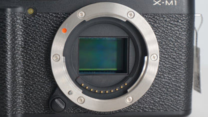 [Good, Fast Shipping] Fujifilm X-M1 Camera