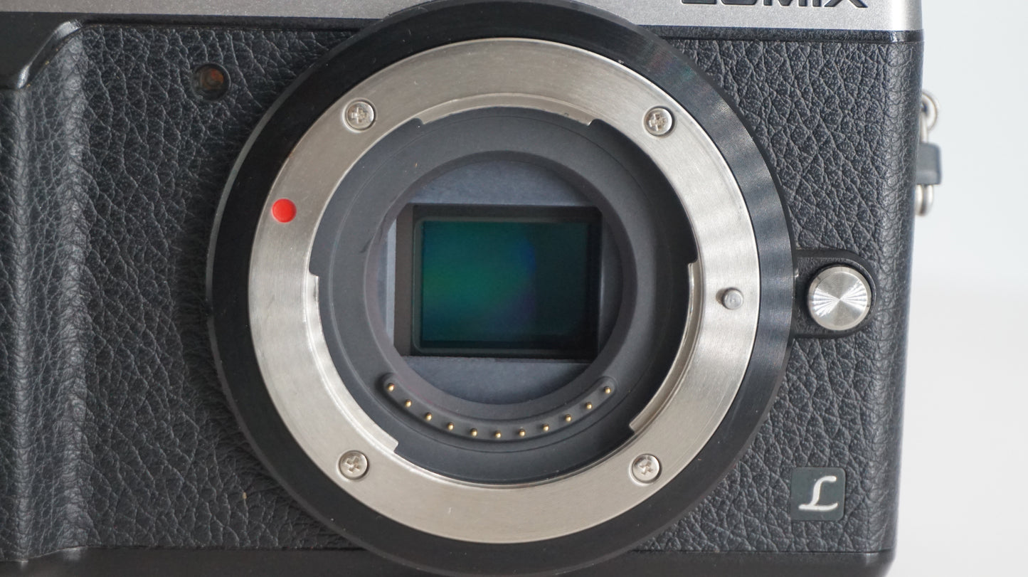 [Good, Fast Shipping] Panasonic Lumix GX85 Camera
