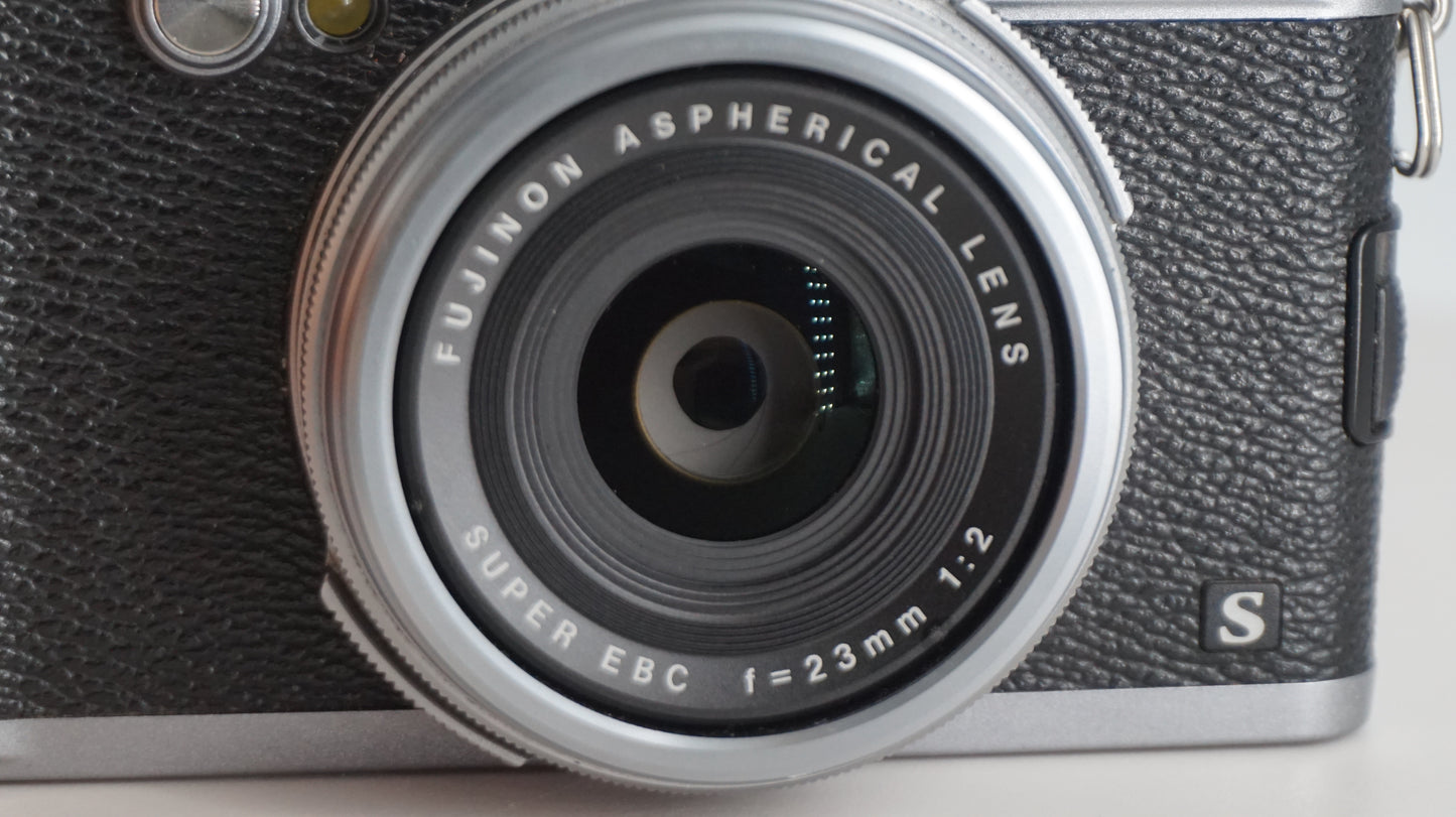 [Good, Fast Shipping] Fujifilm X100S Camera
