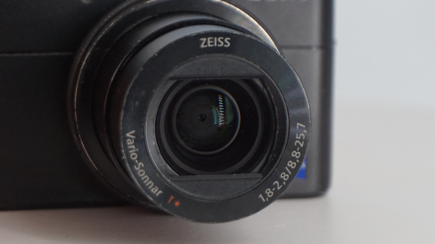 [Good, Fast Shipping] Sony DSC-RX100 V M5 Camera