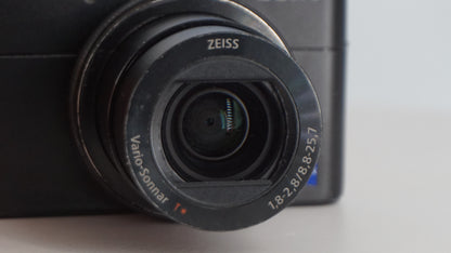 [Good, Fast Shipping] Sony DSC-RX100 V M5 Camera