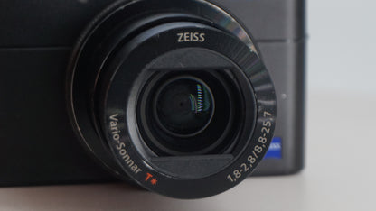 [Good, Fast Shipping] Sony DSC-RX100 V M5 Camera