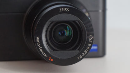 [Good, Fast Shipping] Sony DSC-RX100 V M5 Camera