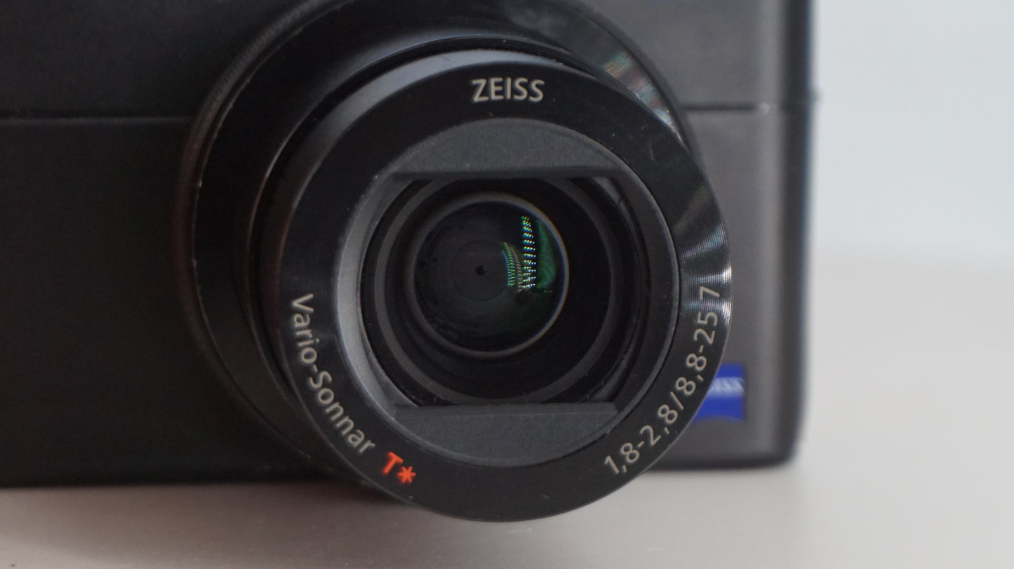 [Good, Fast Shipping] Sony DSC-RX100 V M5 Camera