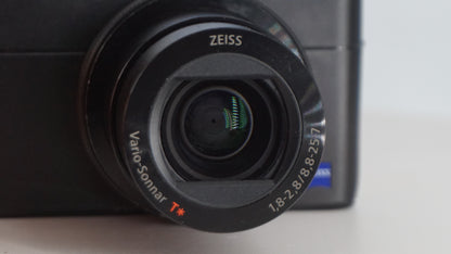 [Good, Fast Shipping] Sony DSC-RX100 V M5 Camera