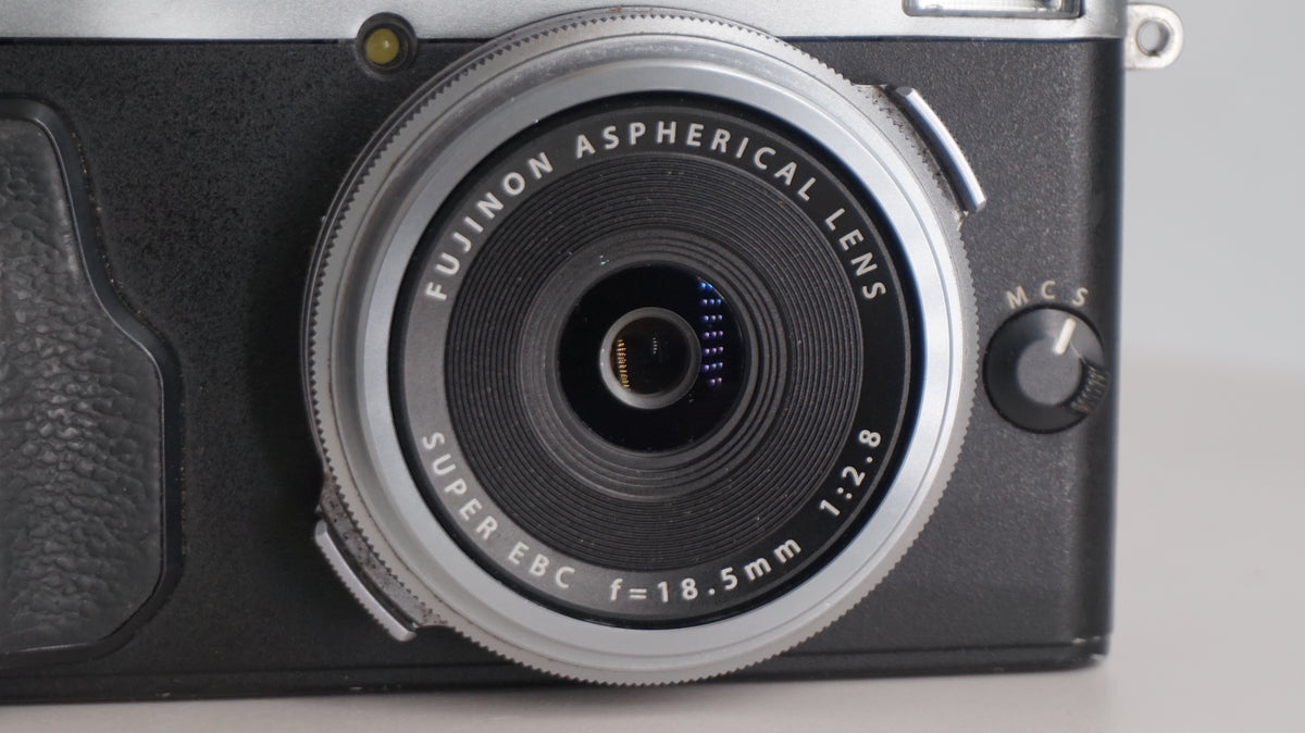 [Good, Shipping from US] Fujifilm X70 Camera
