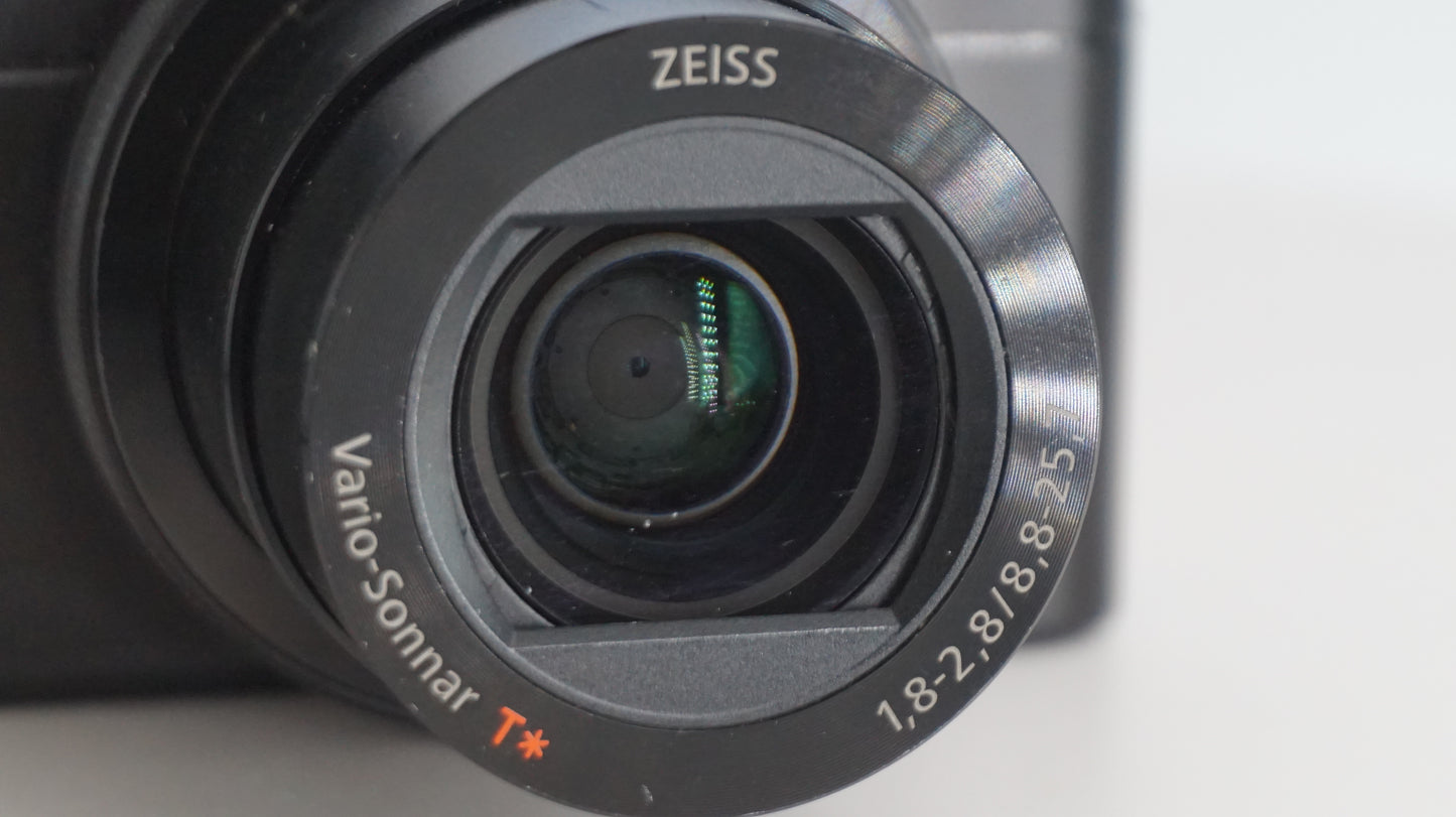 [Good, Fast Shipping] Sony DSC-RX100 V M5 Camera