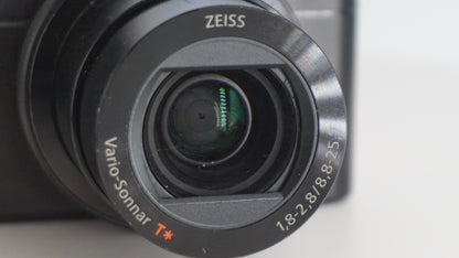 [Good, Fast Shipping] Sony DSC-RX100 V M5 Camera