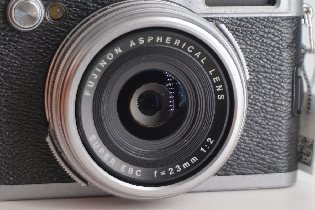 [Good, Shipping from US] Fujifilm X100 Camera