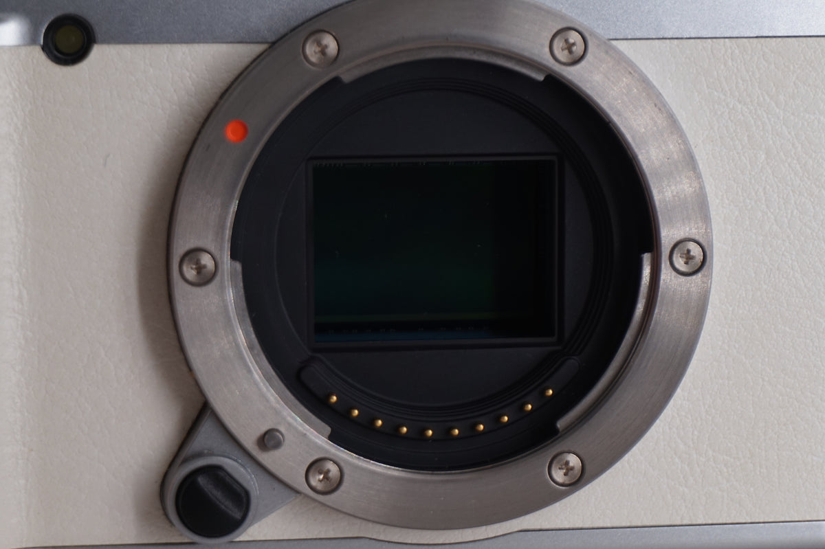 [Good, Shipping from US] Fujifilm X-A1 Camera