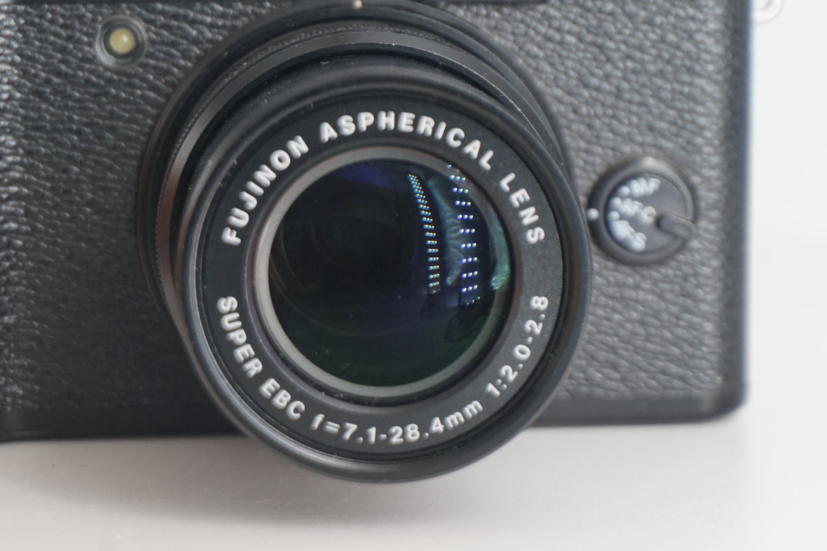 [Good, Shipping from US] Fujifilm X10 Camera
