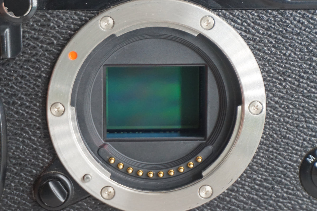 [Good, Shipping from US] Fujifilm X-Pro1 Camera