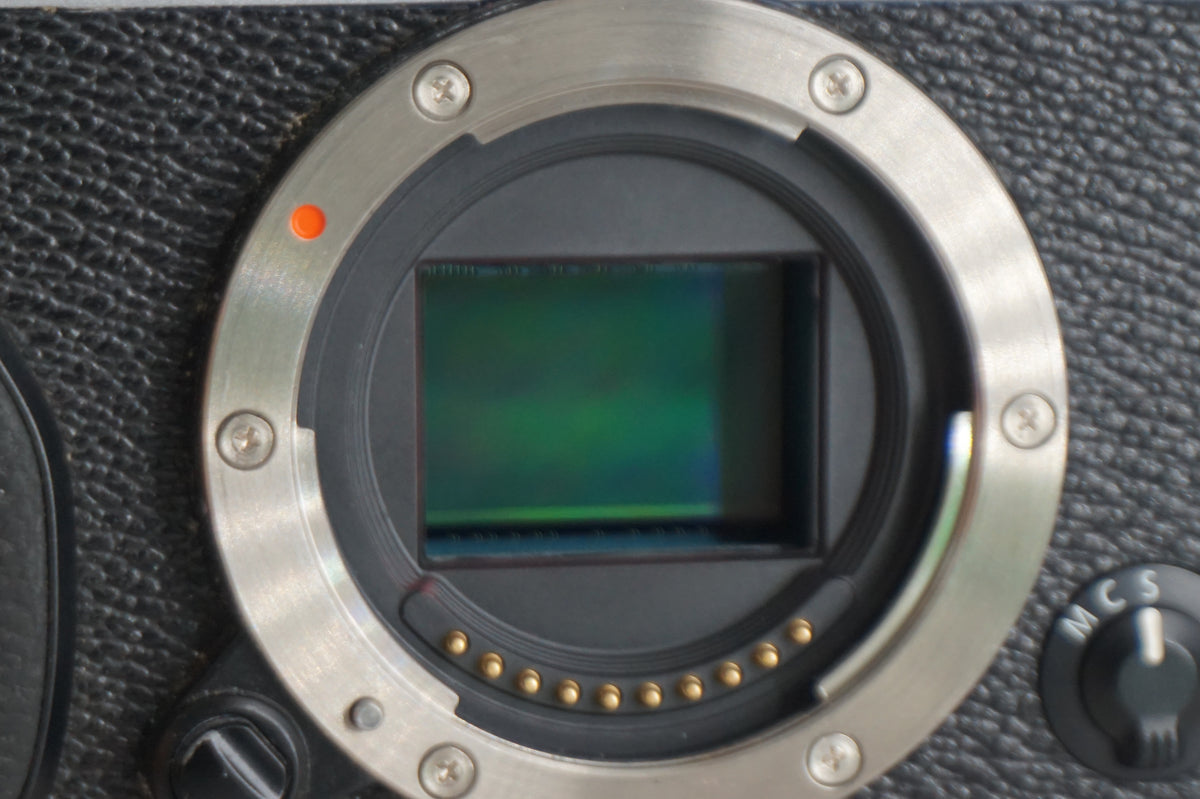 [Good, Shipping from US] Fujifilm X-E1 Camera
