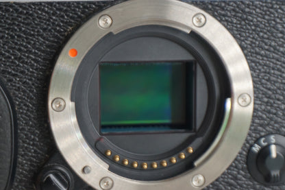 [Good, Shipping from US] Fujifilm X-E1 Camera