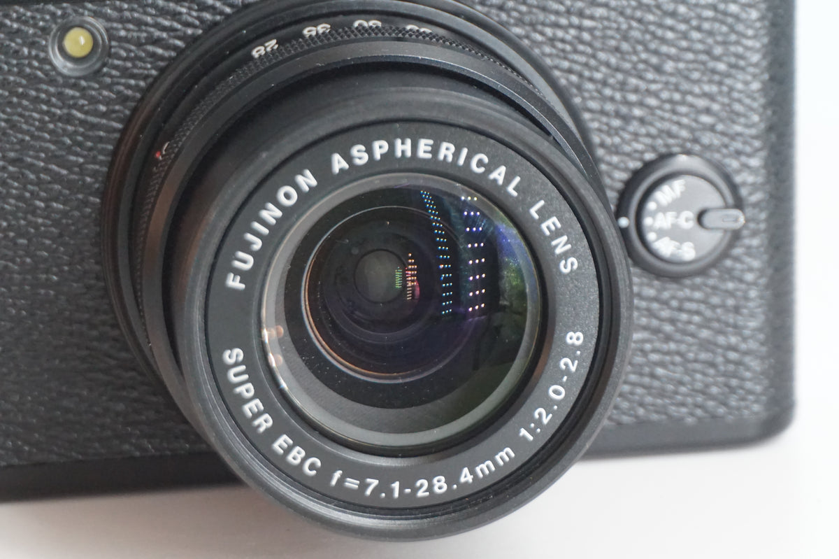 [Good, Shipping from US] Fujifilm X10 Camera