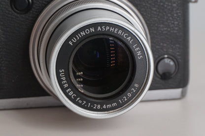 [Good, Shipping from US] Fujifilm X30 Camera