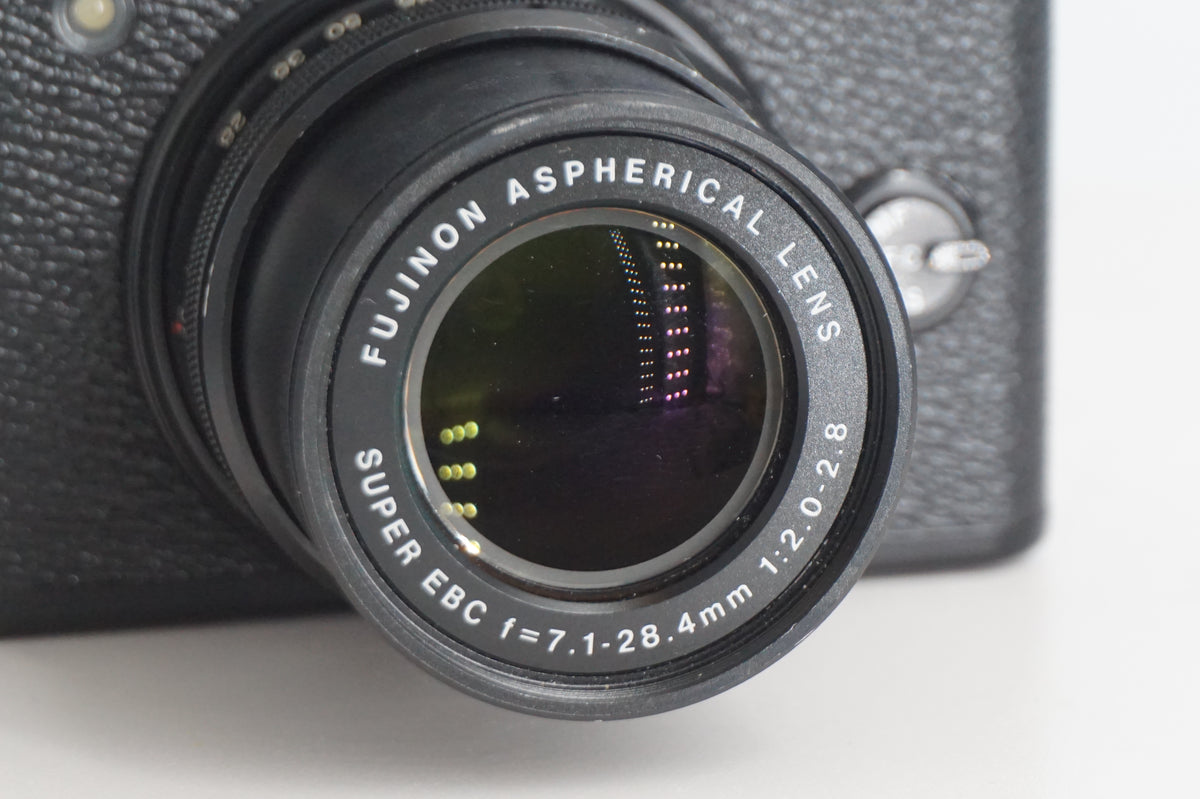 [Good, Shipping from US] Fujifilm X10 Camera
