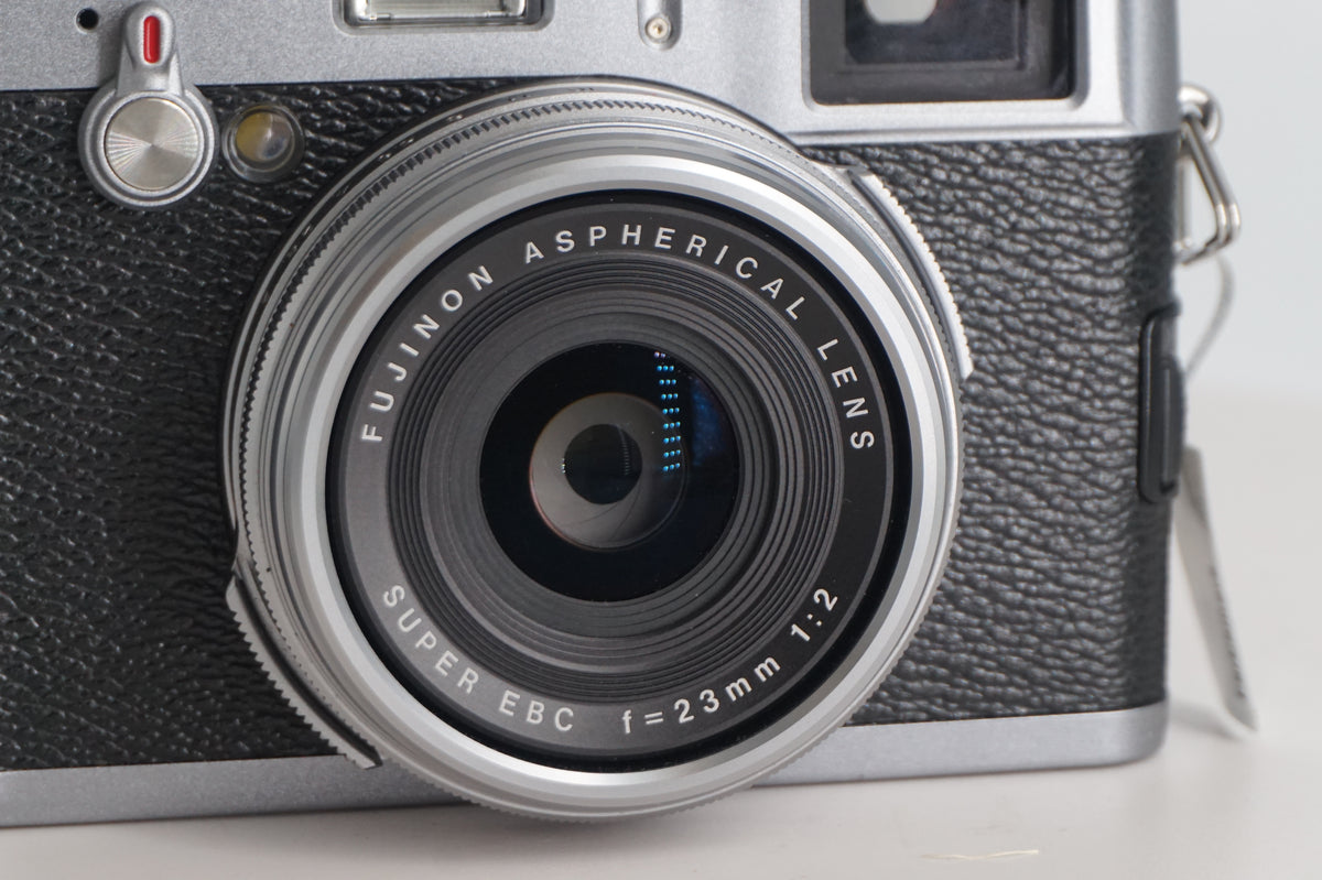 [Good, Shipping from US] Fujifilm X100 Camera