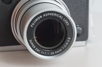 [Good, Shipping from US] Fujifilm X30 Camera